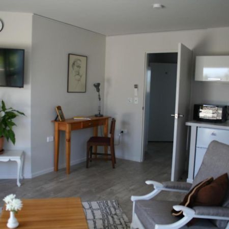 Ahava Bed & Breakfast Waimate Bagian luar foto