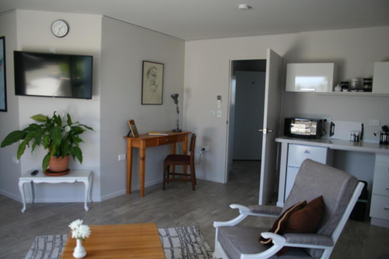 Ahava Bed & Breakfast Waimate Bagian luar foto
